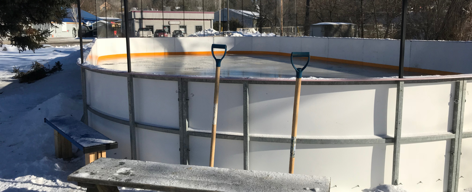 Outdoor rink at Maple Avenue